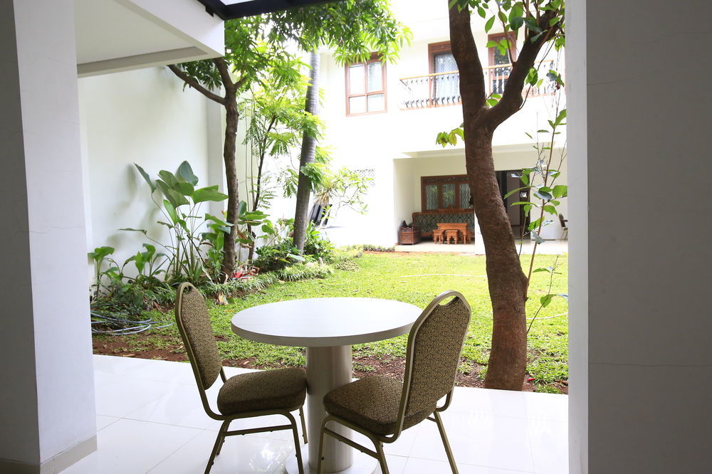 Capital O 91140 Ayodya Kebon Jeruk Hotel Jakarta Bagian luar foto