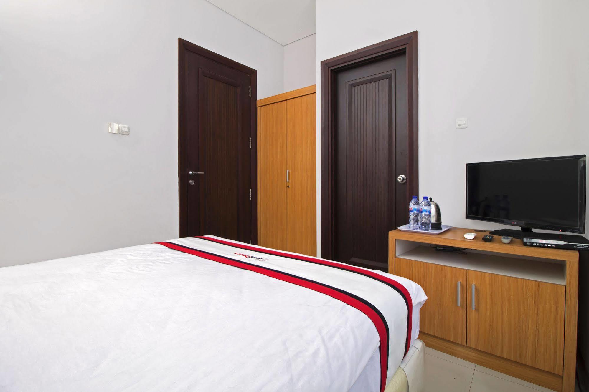 Capital O 91140 Ayodya Kebon Jeruk Hotel Jakarta Bagian luar foto