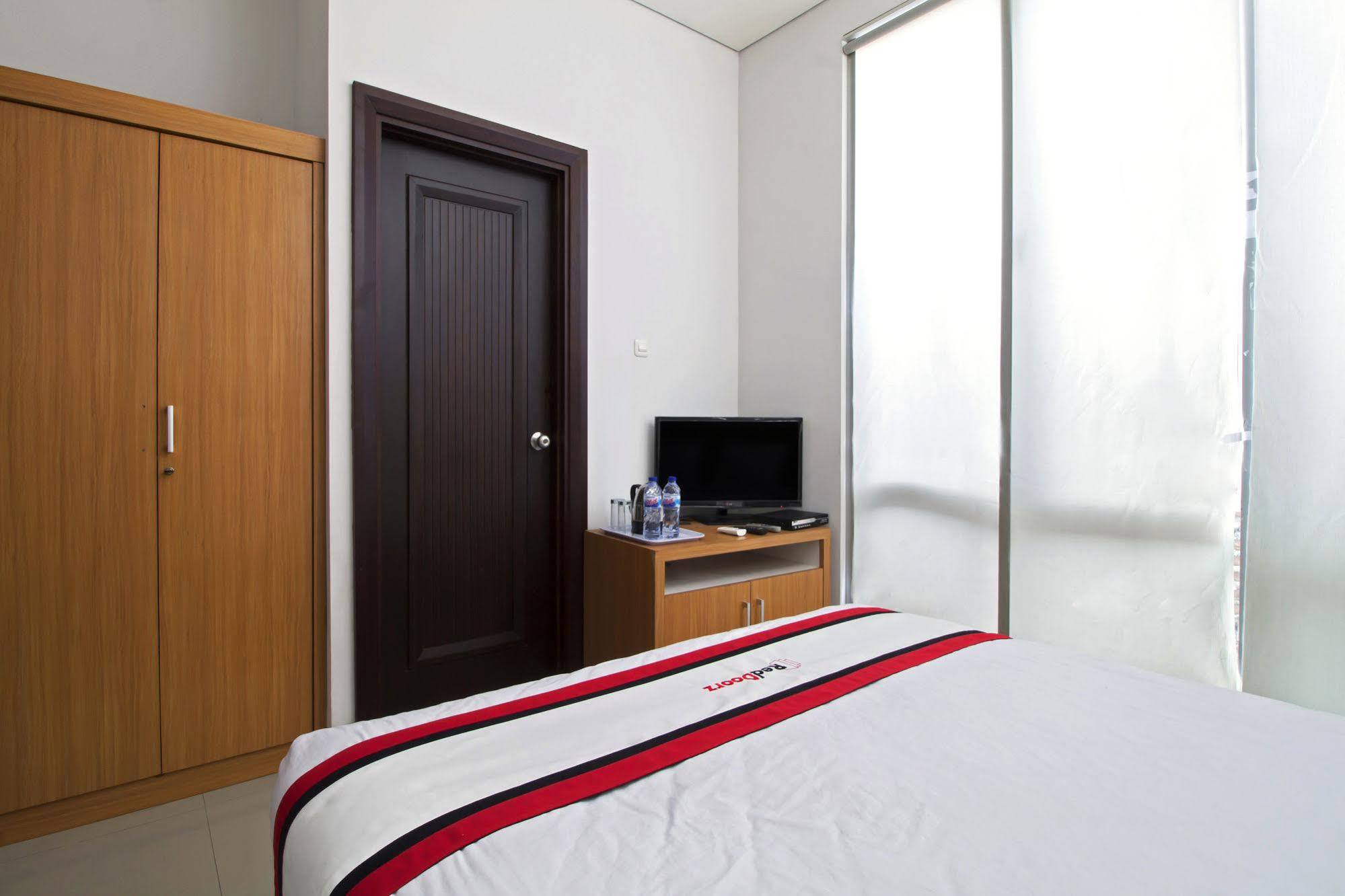 Capital O 91140 Ayodya Kebon Jeruk Hotel Jakarta Bagian luar foto